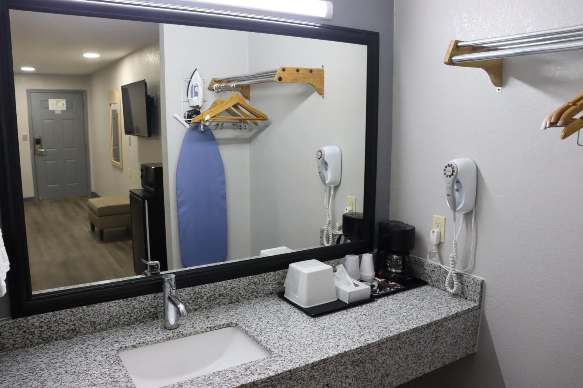 Americas Best Value Inn Cabot Eksteriør billede